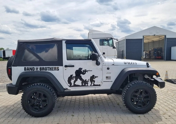 Jeep Wrangler cena 65500 przebieg: 42000, rok produkcji 2016 z Konin małe 211